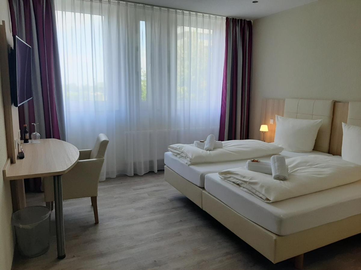 Hotel Siebenschlaefer Am Wasserturm Alsdorf Dış mekan fotoğraf