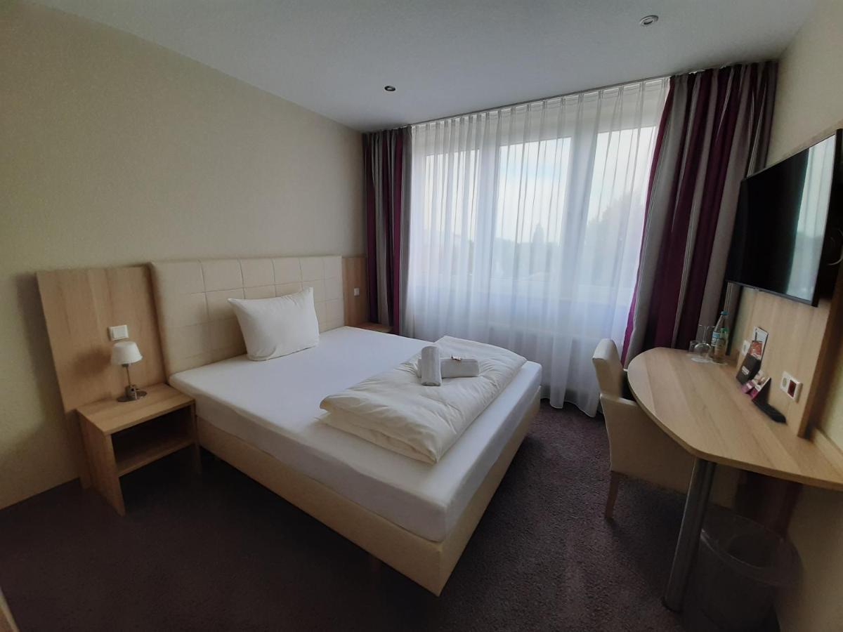 Hotel Siebenschlaefer Am Wasserturm Alsdorf Dış mekan fotoğraf