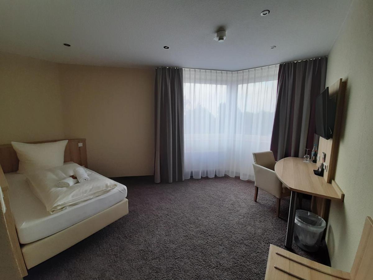 Hotel Siebenschlaefer Am Wasserturm Alsdorf Dış mekan fotoğraf