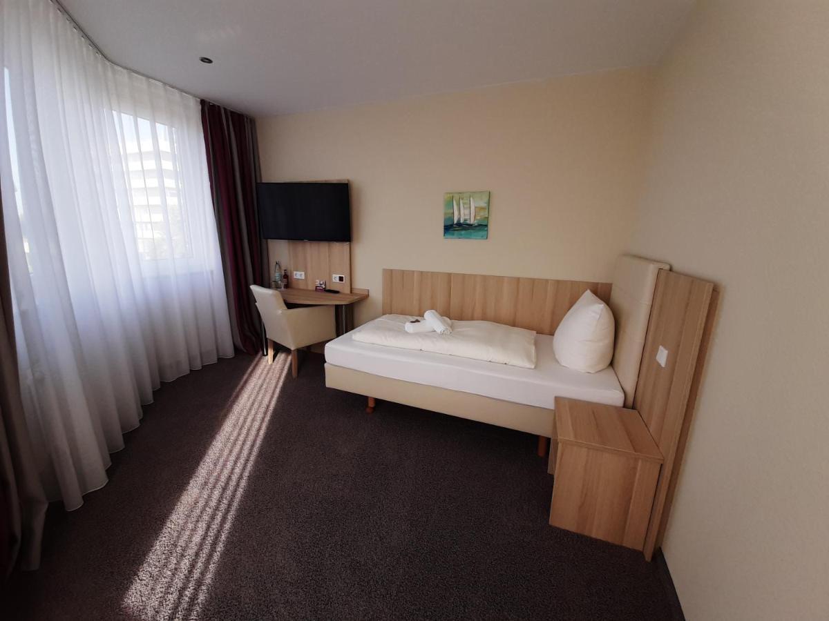 Hotel Siebenschlaefer Am Wasserturm Alsdorf Dış mekan fotoğraf