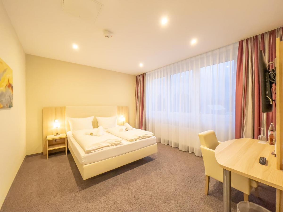 Hotel Siebenschlaefer Am Wasserturm Alsdorf Dış mekan fotoğraf